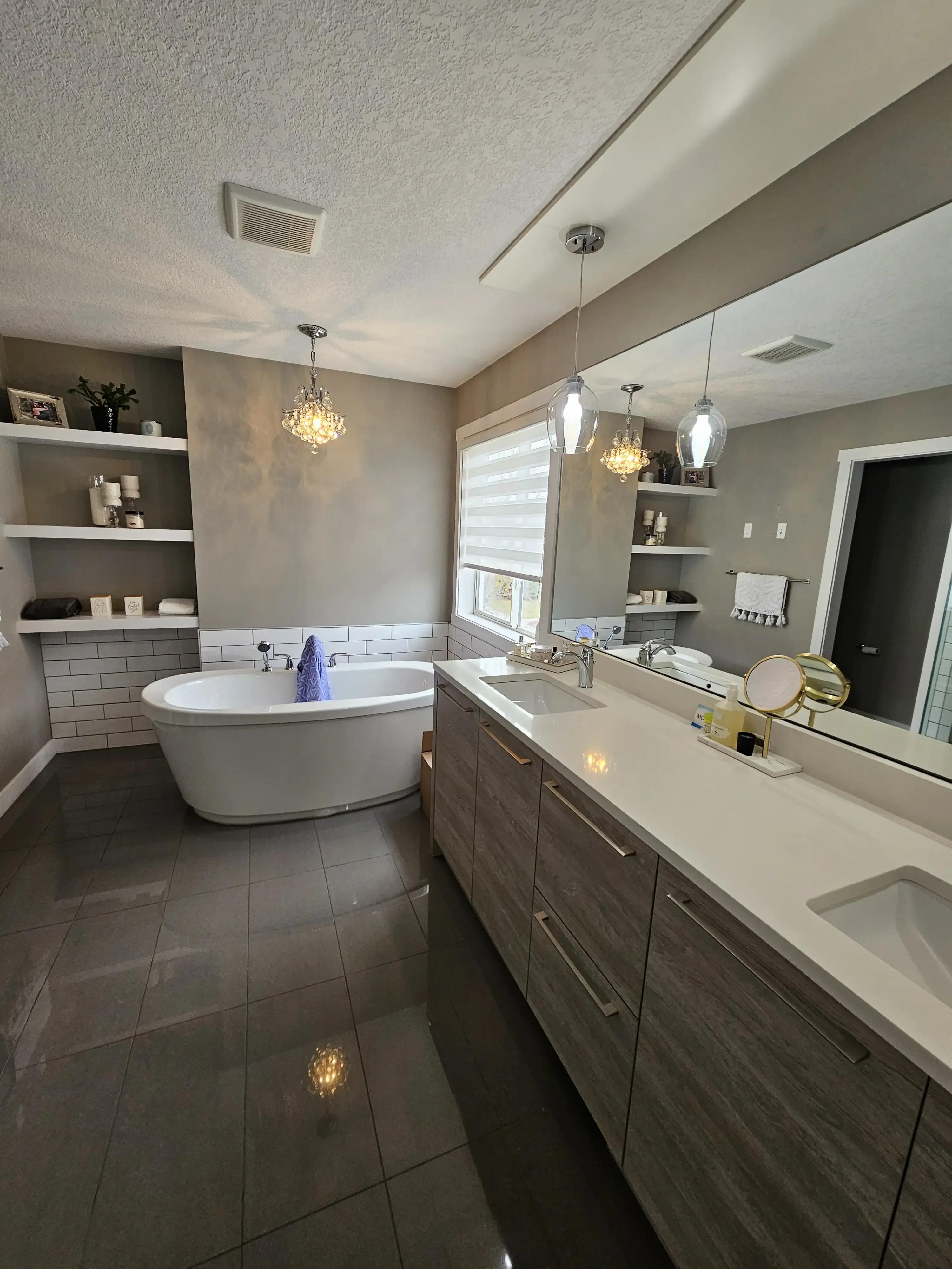 Best cleaning company Calgary - immaculate living room after professional cleaning